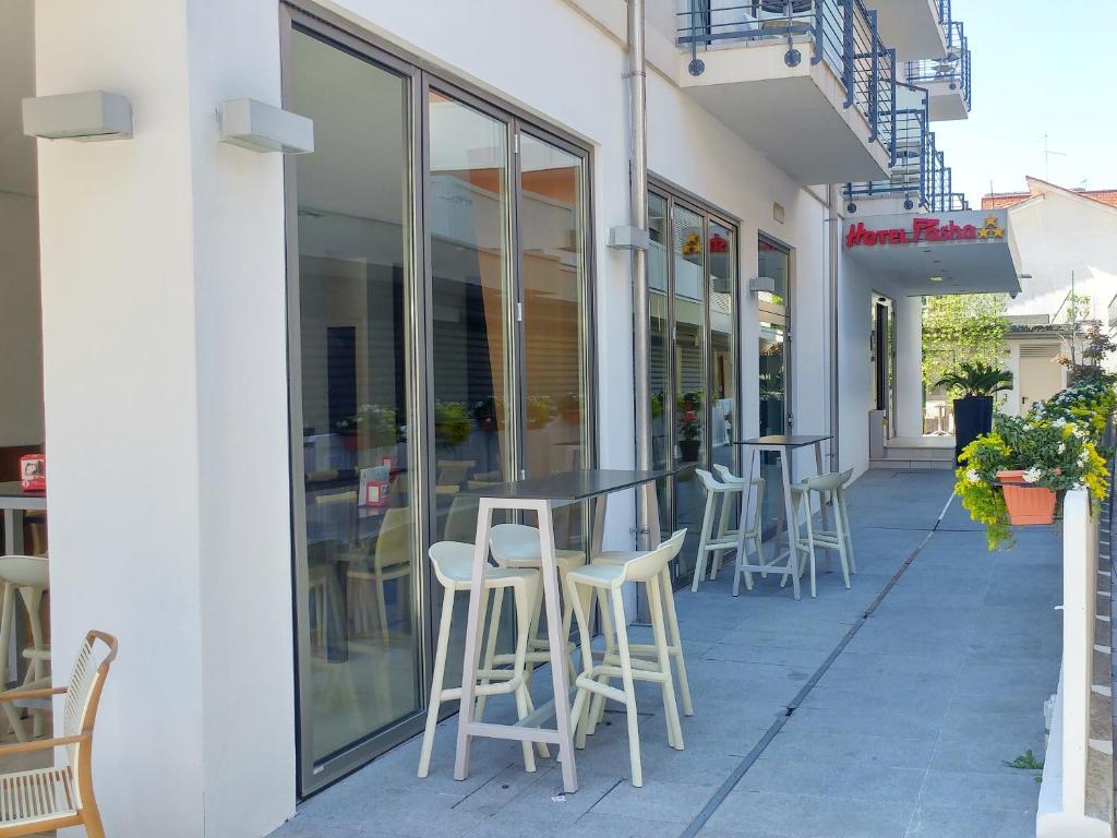 帕夏酒店 利尼亚诺萨比亚多罗 外观 照片