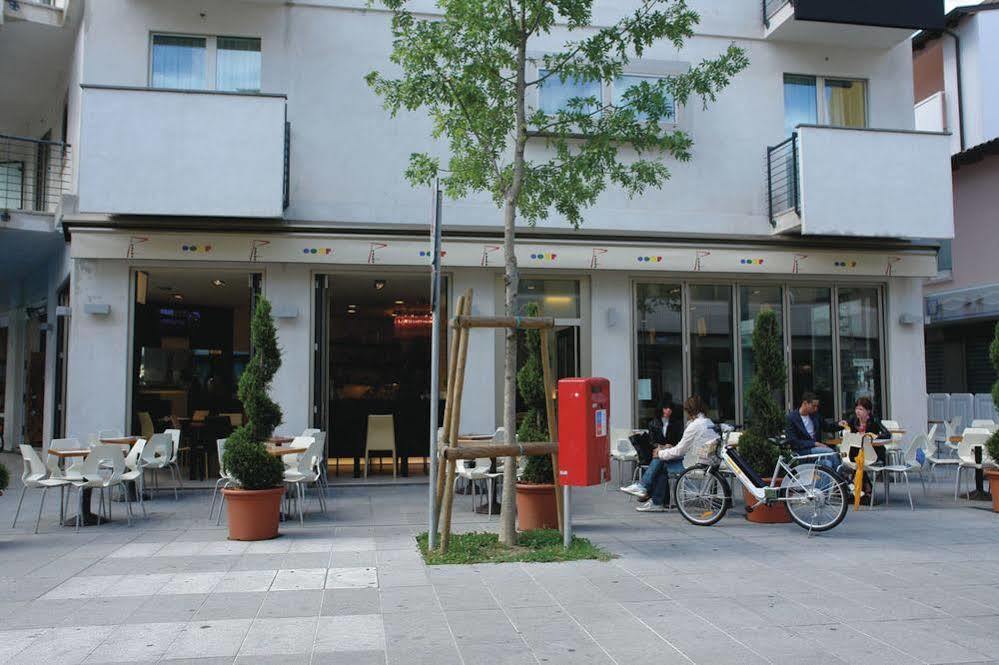 帕夏酒店 利尼亚诺萨比亚多罗 外观 照片