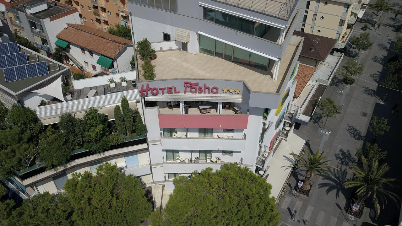帕夏酒店 利尼亚诺萨比亚多罗 外观 照片