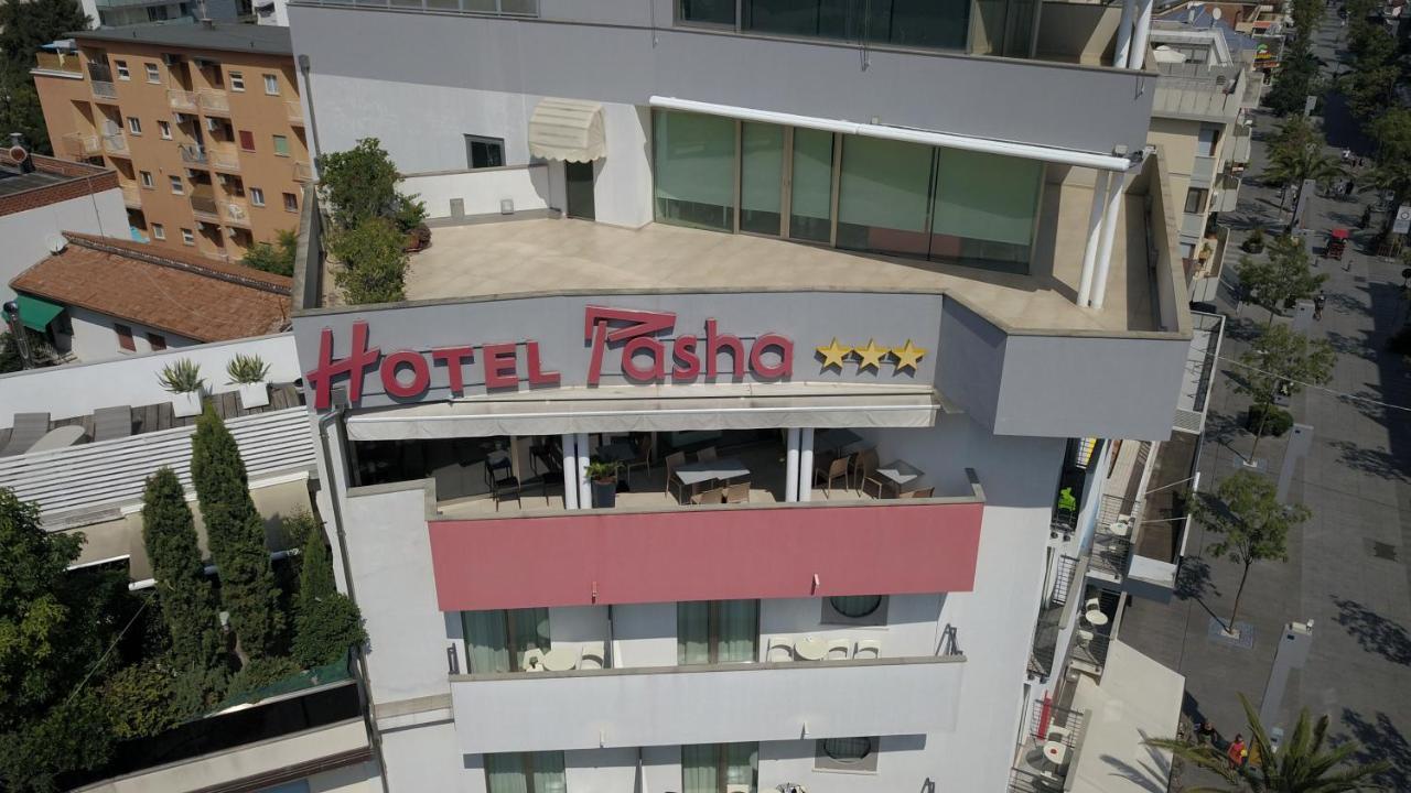 帕夏酒店 利尼亚诺萨比亚多罗 外观 照片